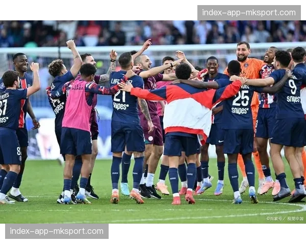 即时战报：第90分钟，南特前锋穆斯塔法·穆罕默德头球绝平，斯特拉斯堡1-1南特